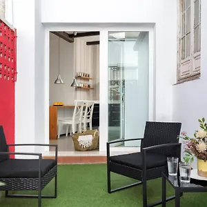 https://buen-viaje-home-con-patio-privado-by-outin.es-andalucia.com